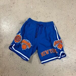 Casual Embroidered New York Knicks Pro Standard Shorts Mens Small